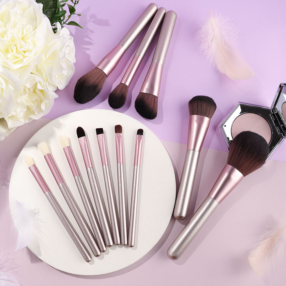 12 Pcs Grapes Purple Makeup Brush Set - Image 3