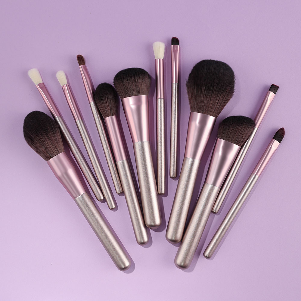 12 Pcs Grapes Purple Makeup Brush Set - Image 5