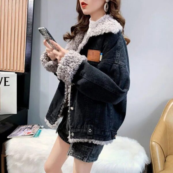 Winter Warmth Redefined: Women's Faux Lambswool Lined Denim Jacket - Image 4